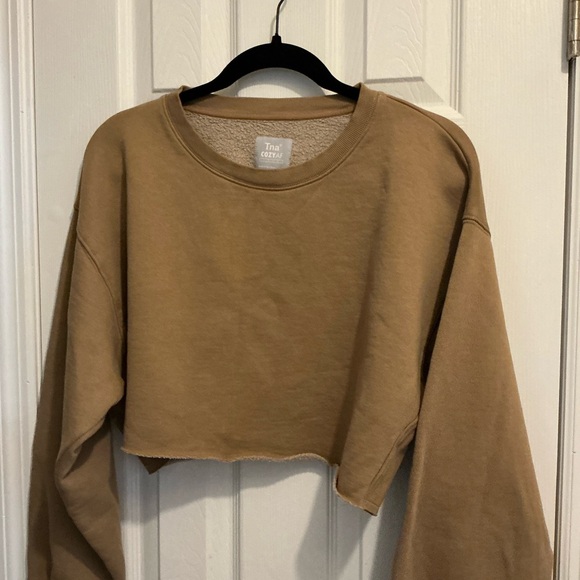 Women's Cropped Top - Picture 12 of 15